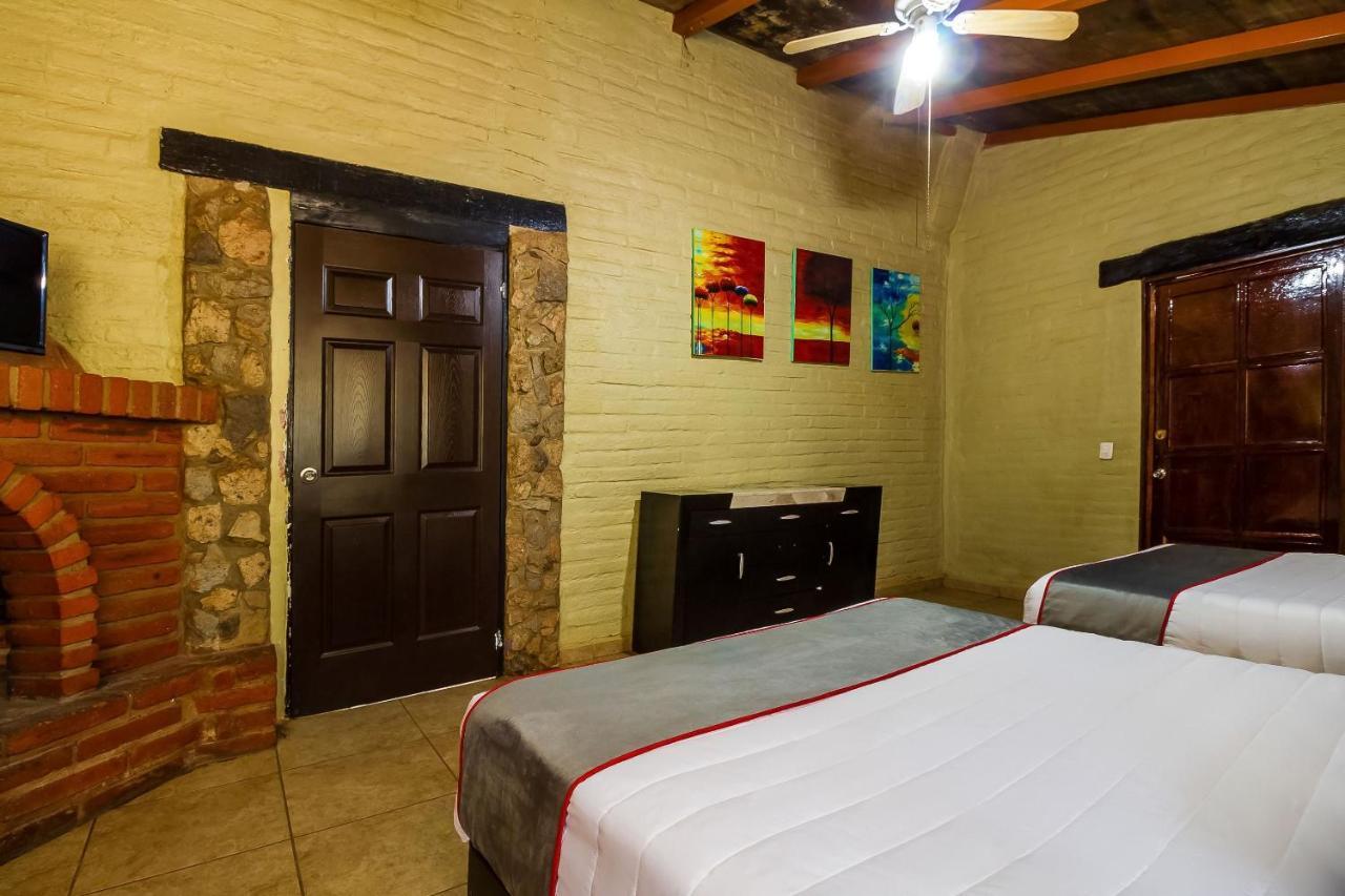 Hotel Hacienda Coyotes Zapotlanejo Kültér fotó